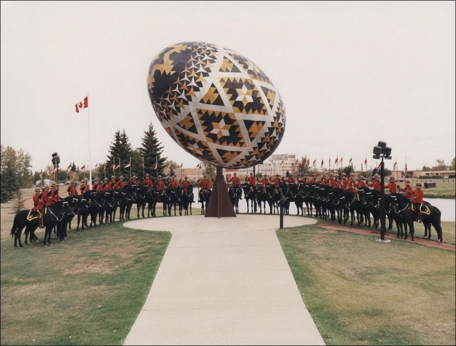 Пасхальный креатив со всего света