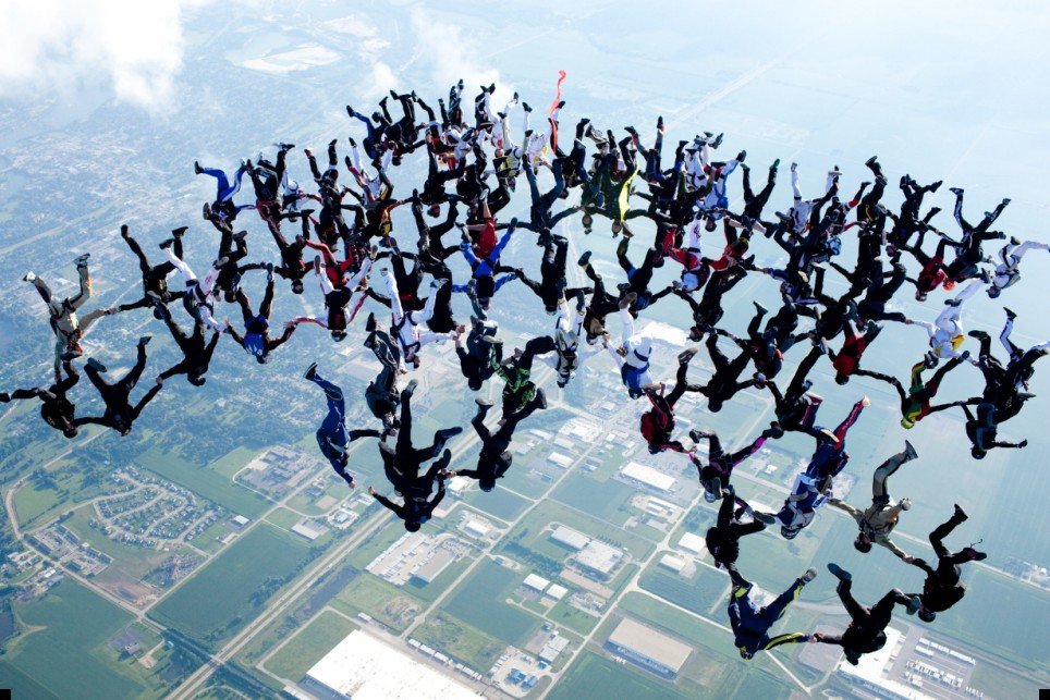 world-record-skydiving-02