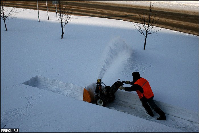 sankt-peterburg-in-snow-00