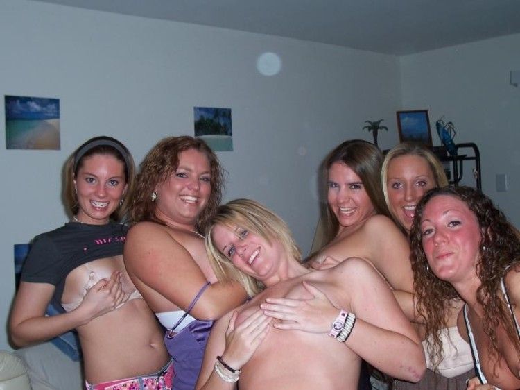 College Drunk Girls Naked