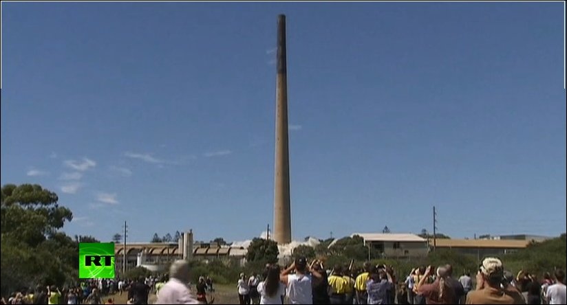 Снос 200-метровой трубы в Сиднее
