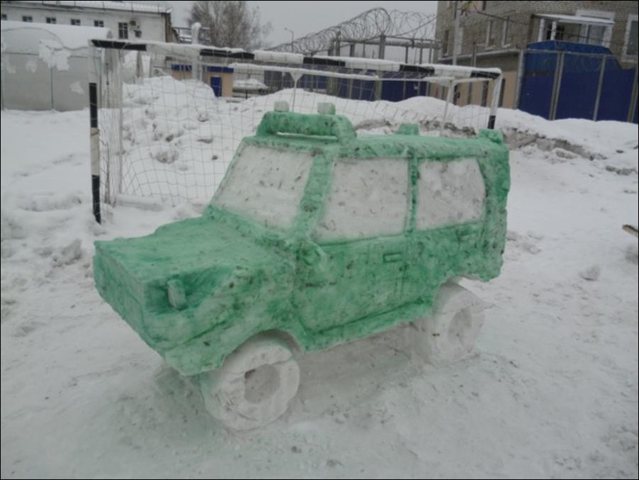 Снежные скульптуры в Омске