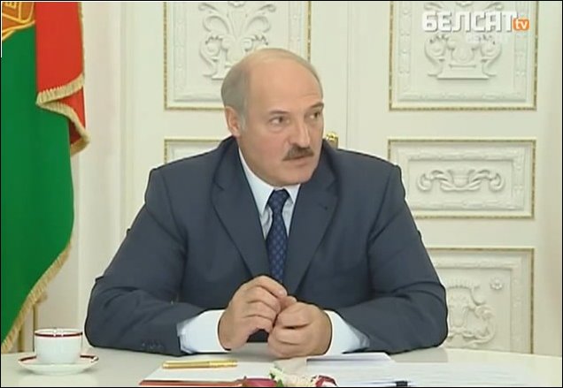 Лукашенко профессионально сменил тему разговора
