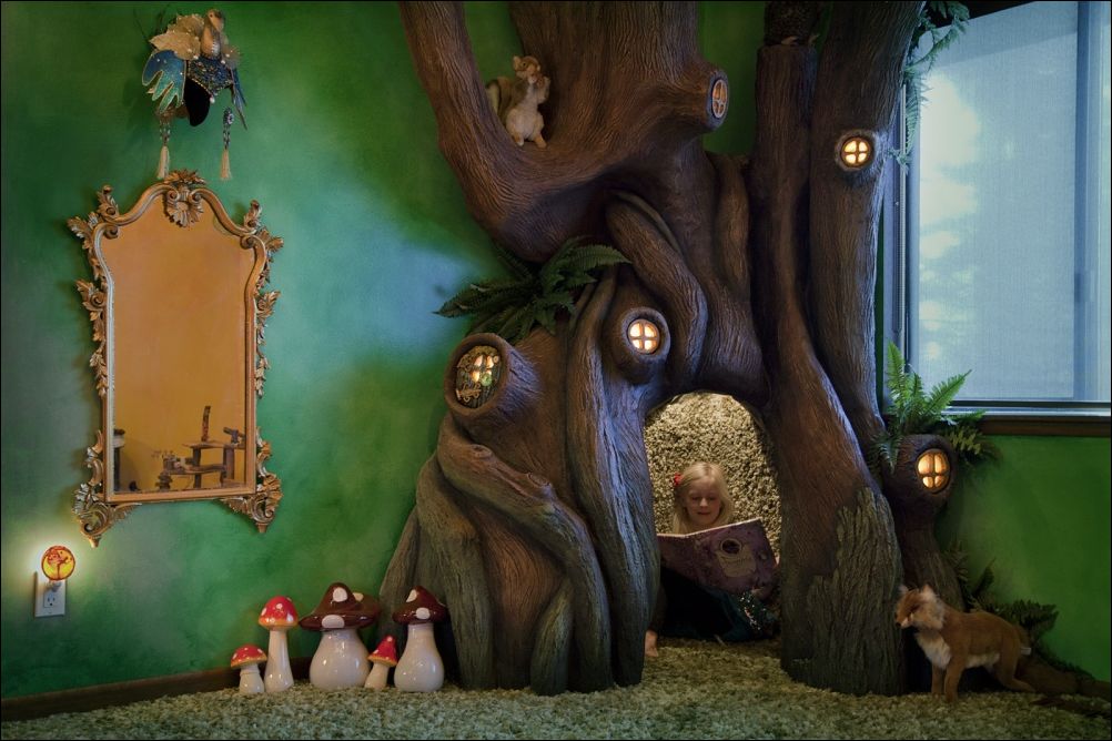 Папа построил сказочное дерево в комнате дочки (12 фото)