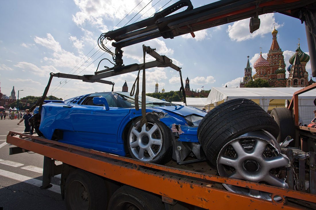 bugatti-crash-08