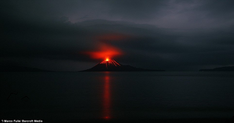 krakatoa-volcano-01