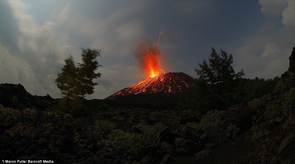 krakatoa-volcano-03