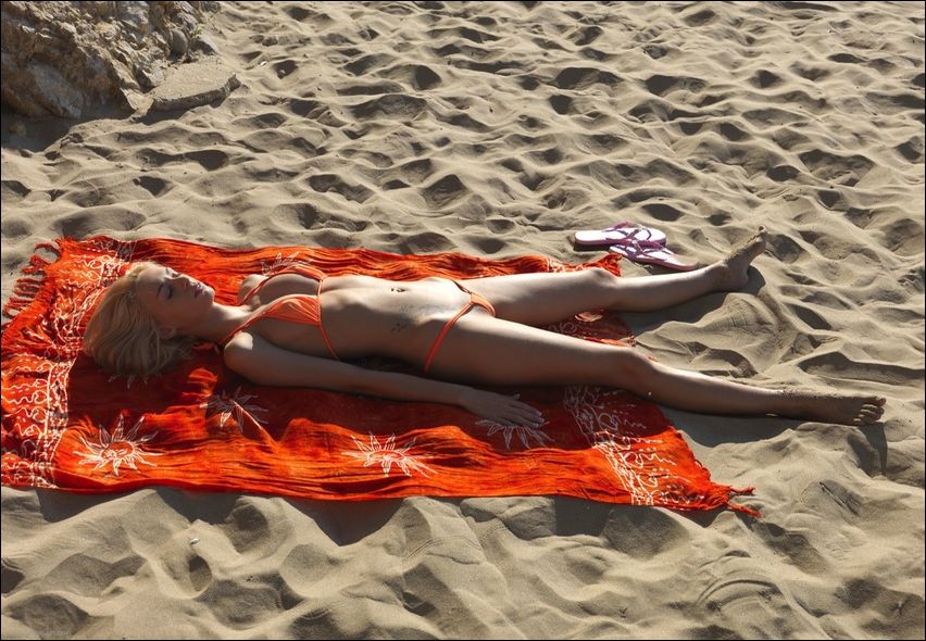 Эротика, девушки 18+