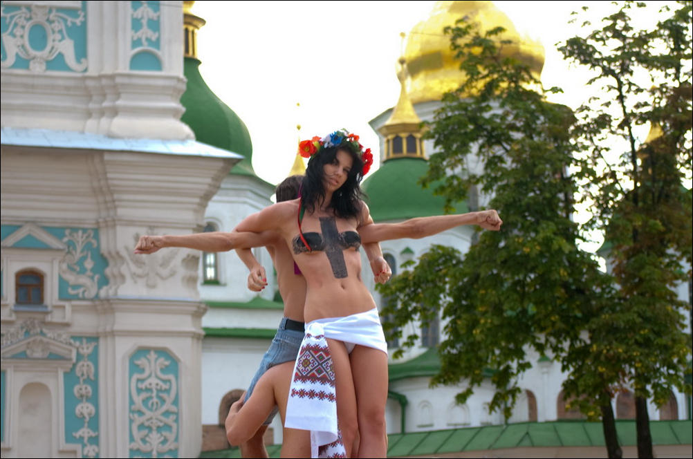 Femen против патриархата