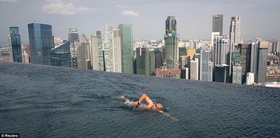 singapore-pool-02