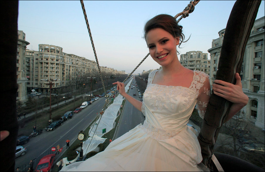 Самый длинный в мире шлейф свадебного платья