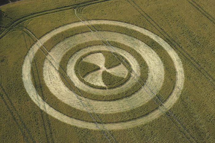 circles-on-fields-14