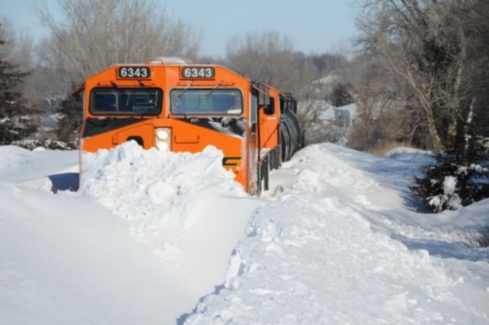 snow-train-16