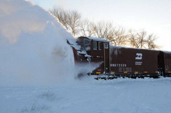 snow-train-18