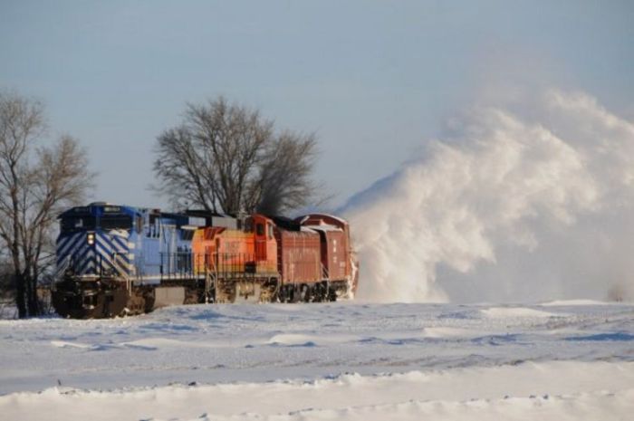 snow-train-22