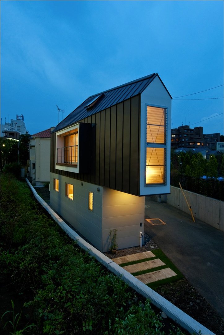 Узкий дом в Токио