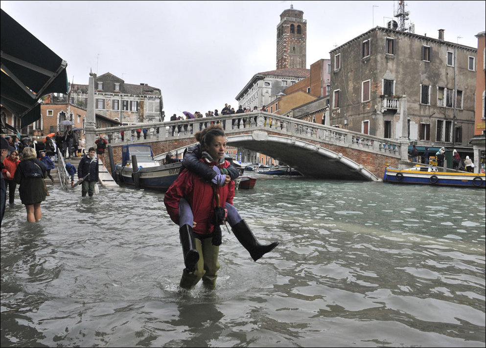 Венеция уходит под воду