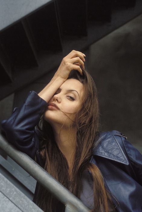 angelina-jolie-1994-18
