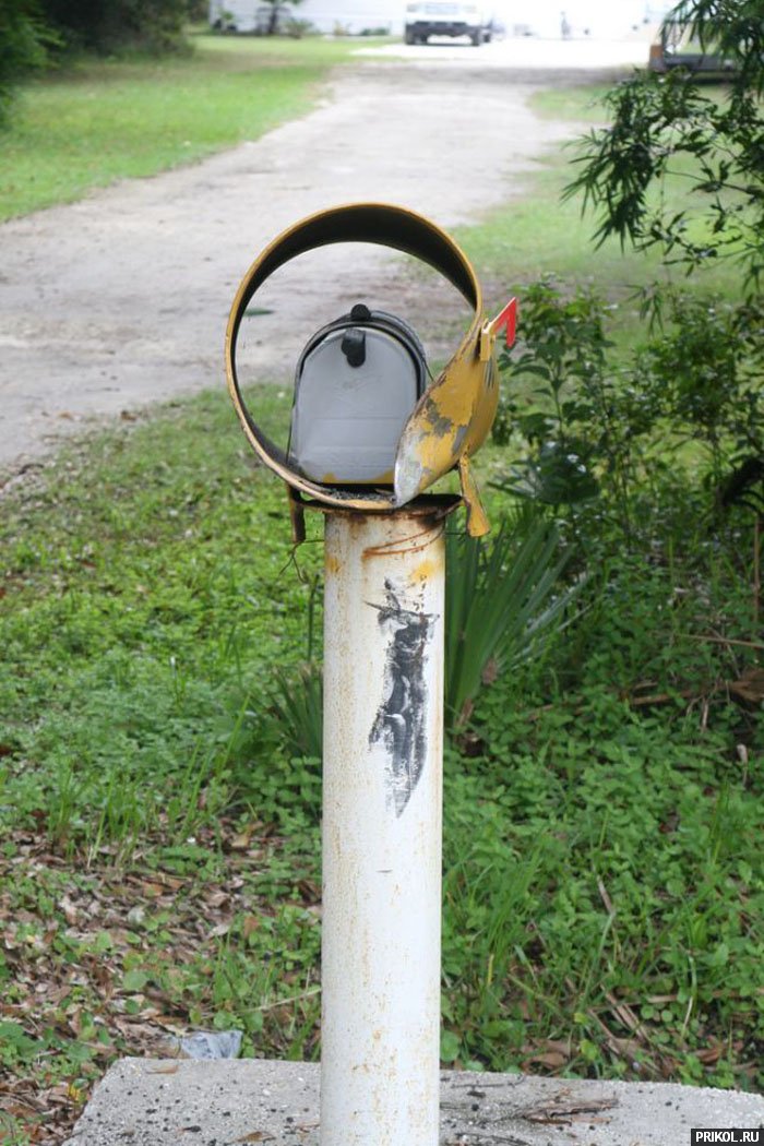grand-cherokee-vs-mailbox-06
