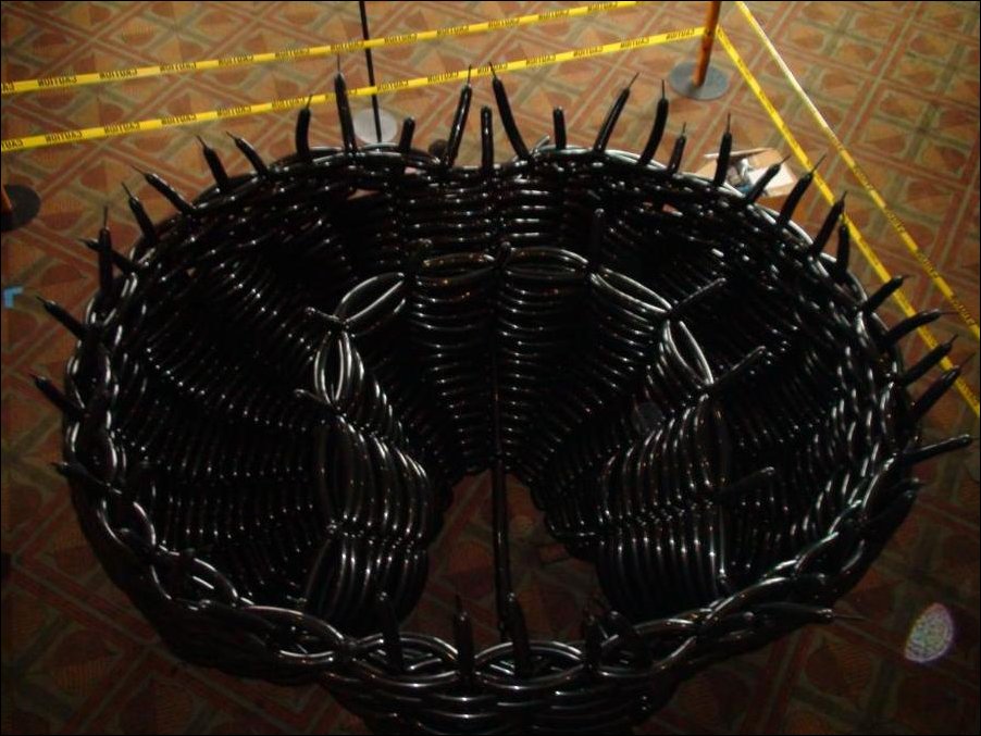 Паук, сделанный из воздушных шариков