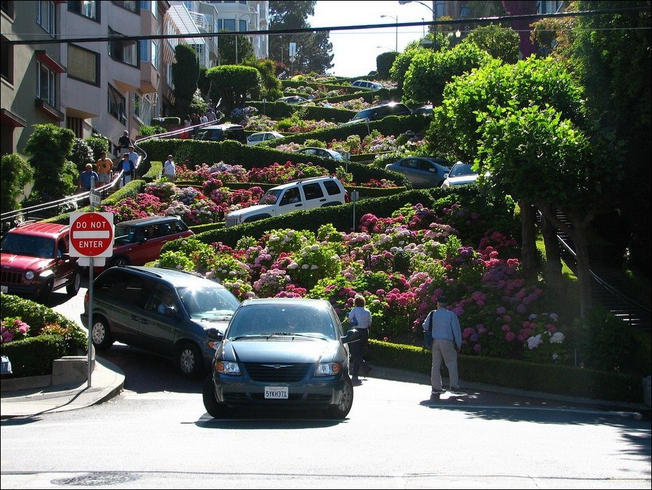 Самая извилистая улица в мире Самая извилистая улица в мире
