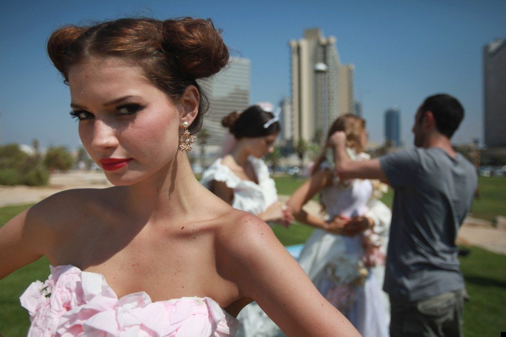 свадебное платье из туалетной бумаги toilet-paper-dress-02