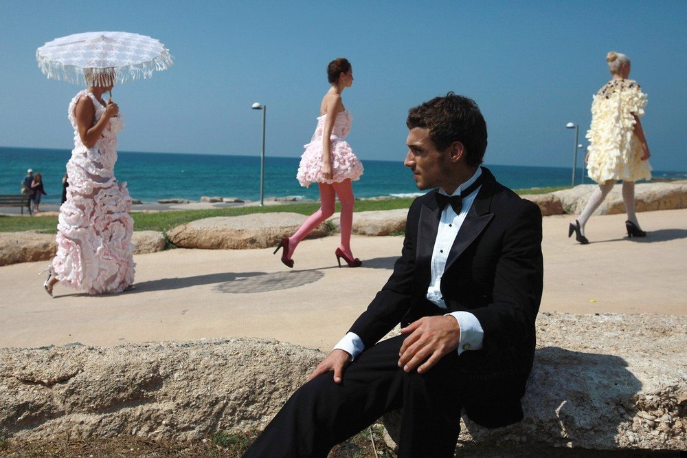 свадебное платье из туалетной бумаги toilet-paper-dress-06