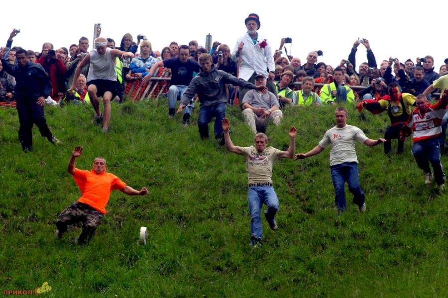 cheese-rolling-2009-02