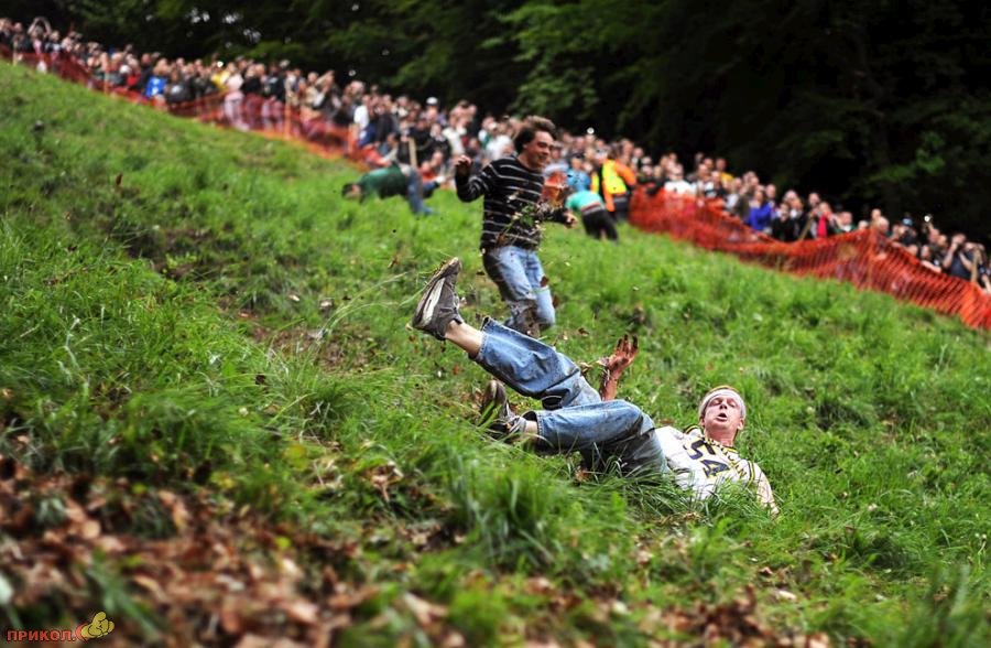 cheese-rolling-2009-05