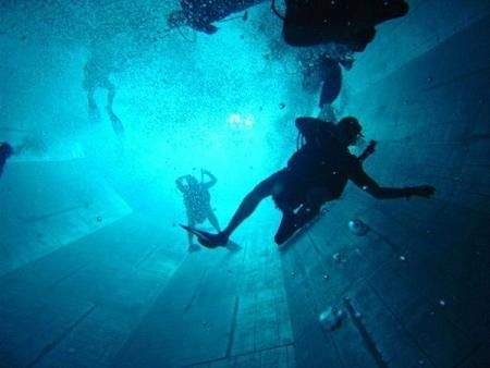 самый глубокий в мире бассейн
