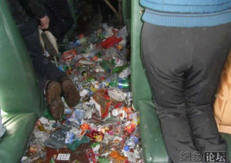 china-trains-trash-08