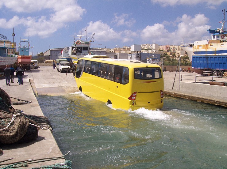 avtobus-amfibiya11