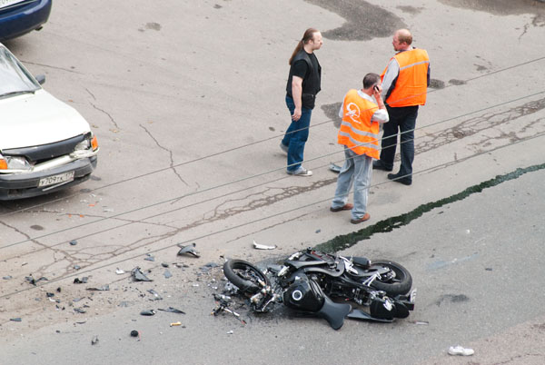 moto-crash-120509-13