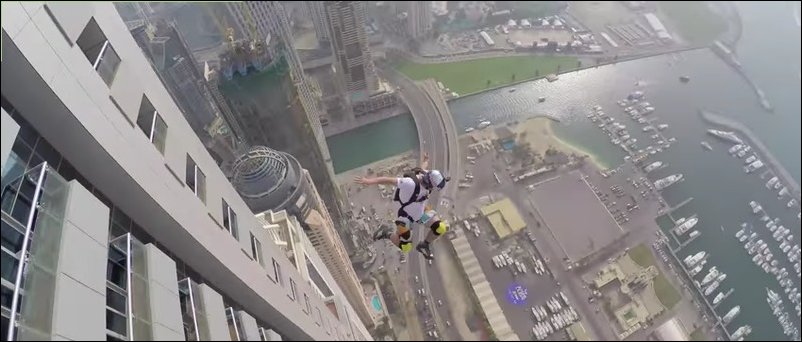 Прыжки с небоскреба в Дубаи