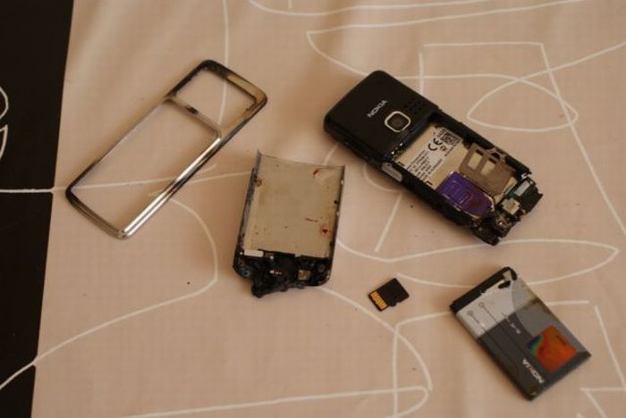 cell-phone-microwave-04