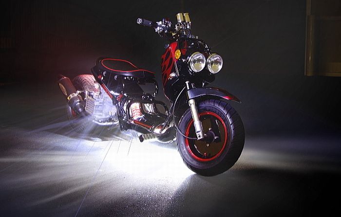 japan-custom-scooter-03