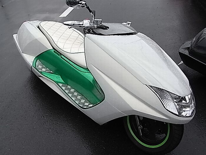 japan-custom-scooter-09