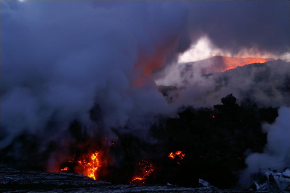 volcano-eruption-02