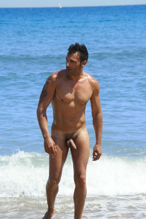 Голые на пляже