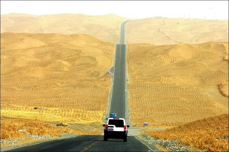 Самое длинное шоссе через пустыню