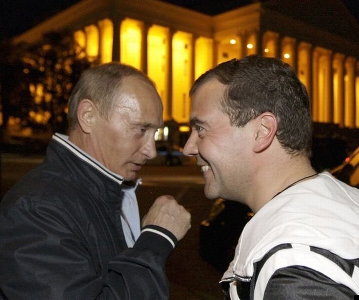 medvedev-putin-football-03