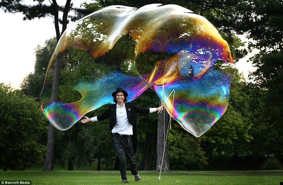 worlds-largest-free-floating-bubble-04
