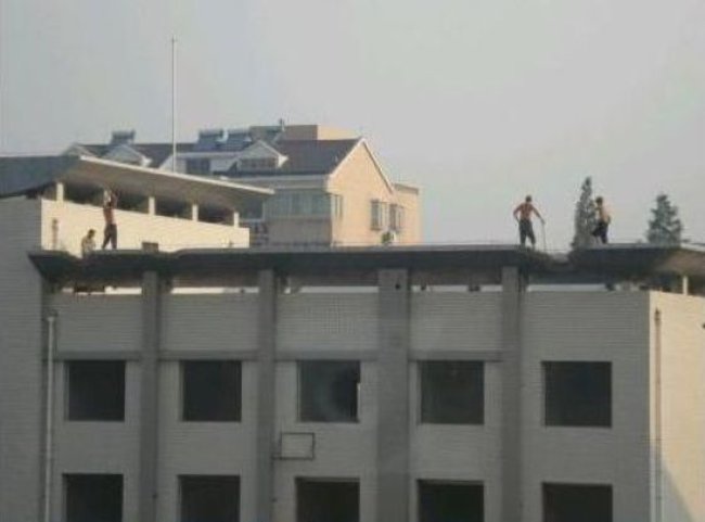 snos-doma-vruchnuyu-03