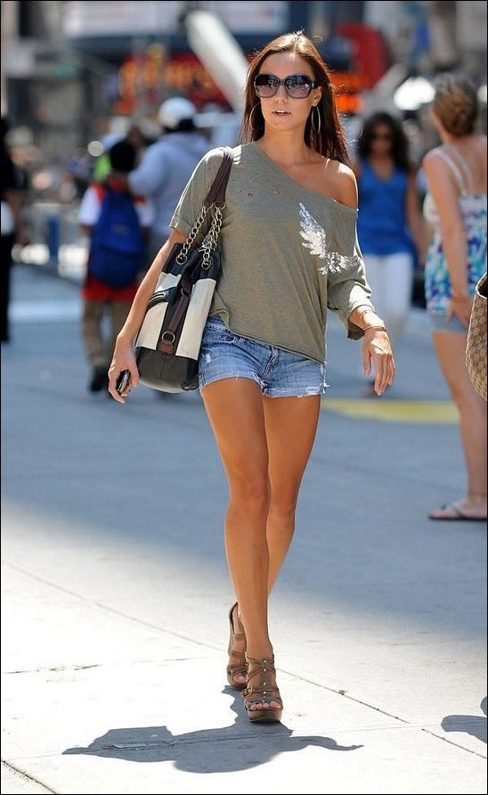 Девушки на пляже