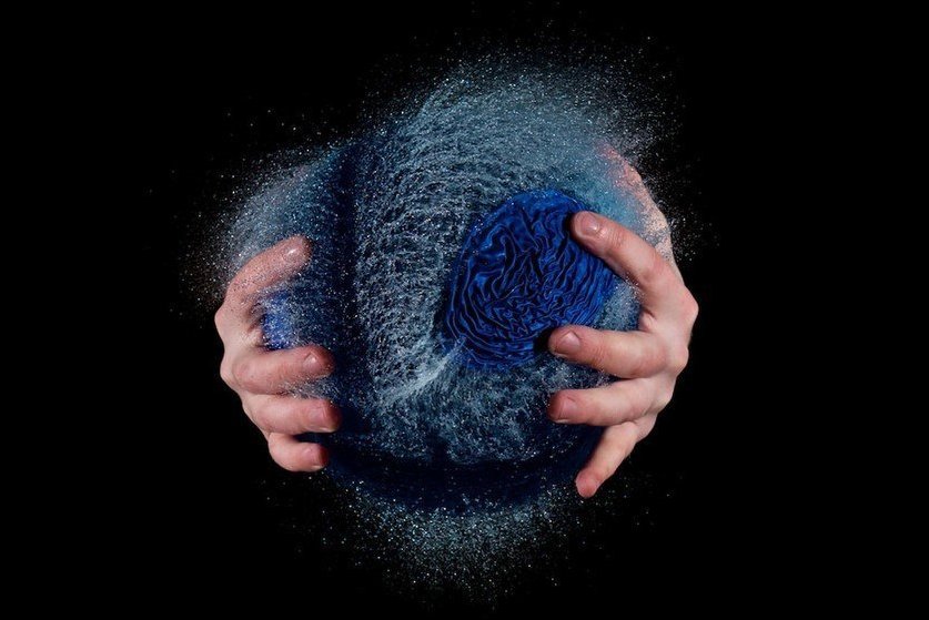 Лопающиеся шарики с водой