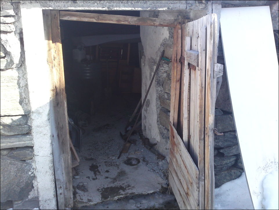 Переделка сарая в бильярдную комнату