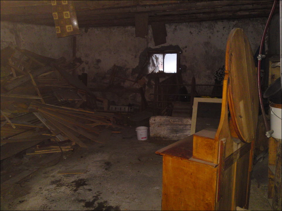 Переделка сарая в бильярдную комнату