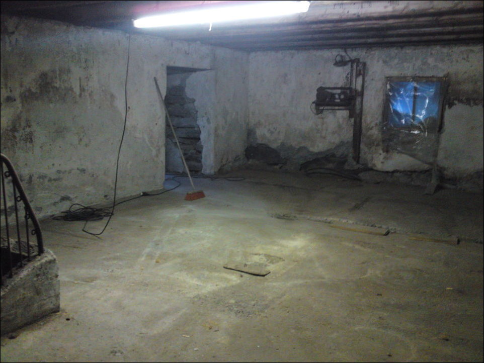 Переделка сарая в бильярдную комнату