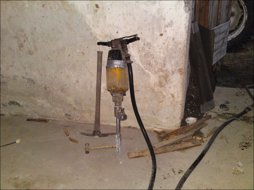 Переделка сарая в бильярдную комнату