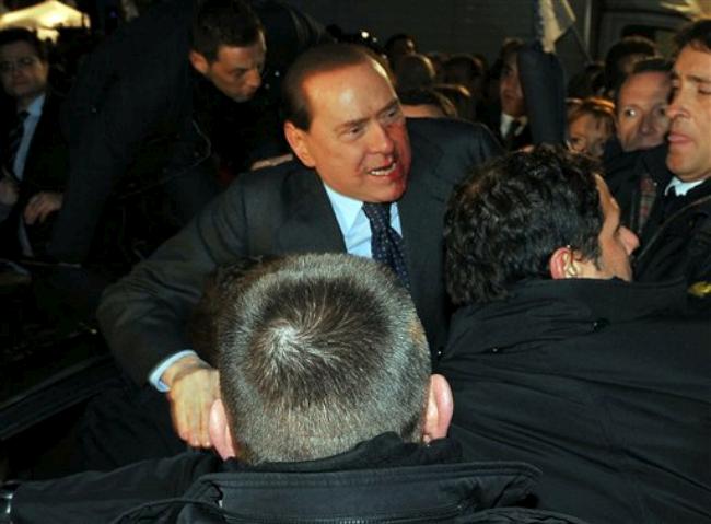 silvio-berlusconi-attacked-05